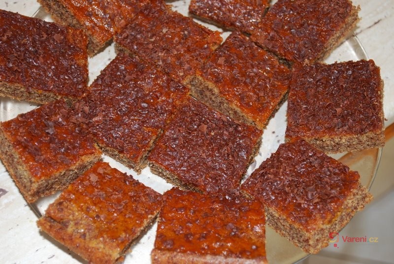 Buchta s vaječným koňakem - fotografie 4