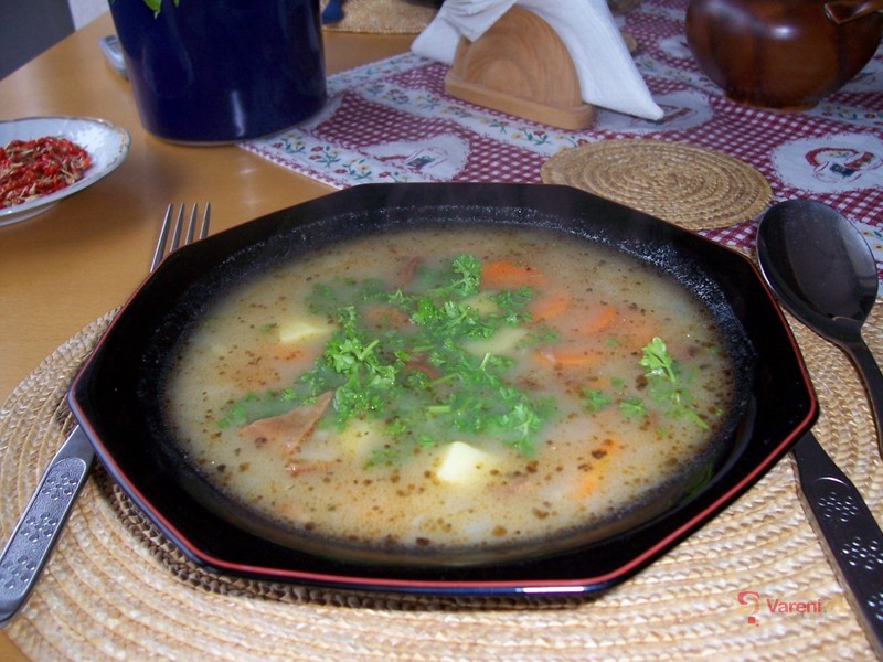 Bramborová polévka s čerstvými ryzci