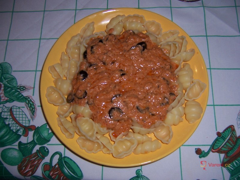 Těstoviny s tuňákovou omáčkou 1 - fotografie 3