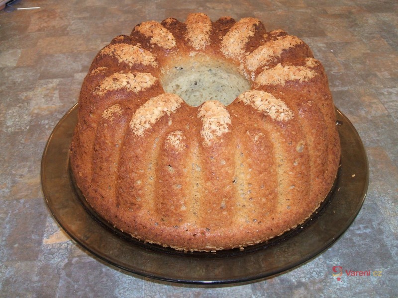 Kynutá medová bábovka - fotografie 3