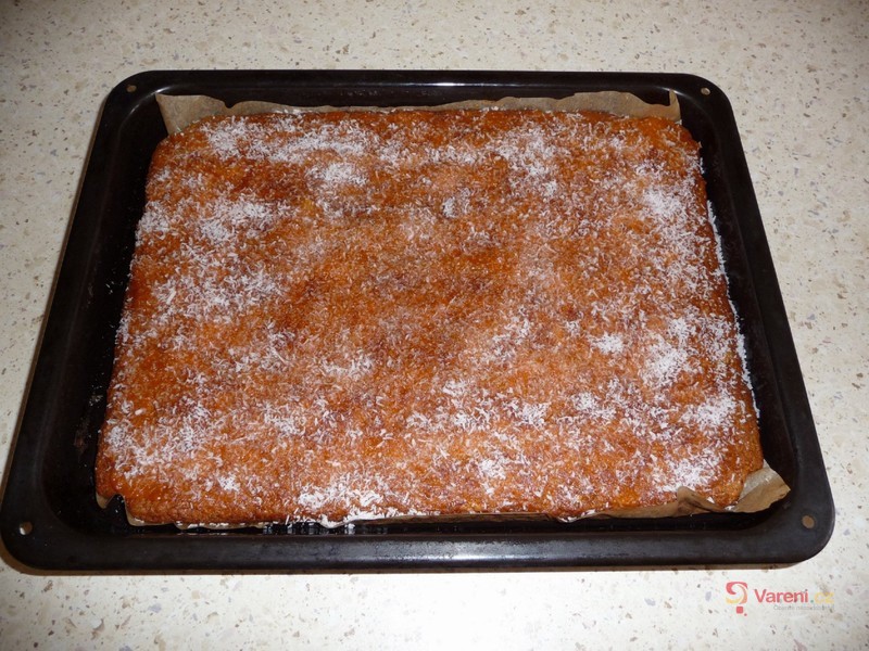 Jednoduchý jablkový koláč - fotografie 2