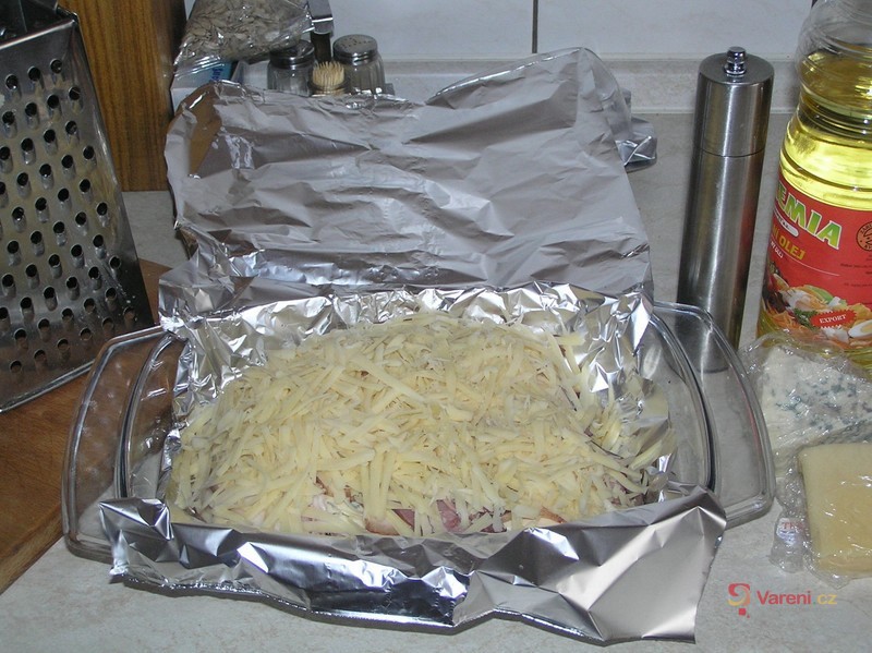 Zapečené kuřecí plátky se slaninou - fotografie 2