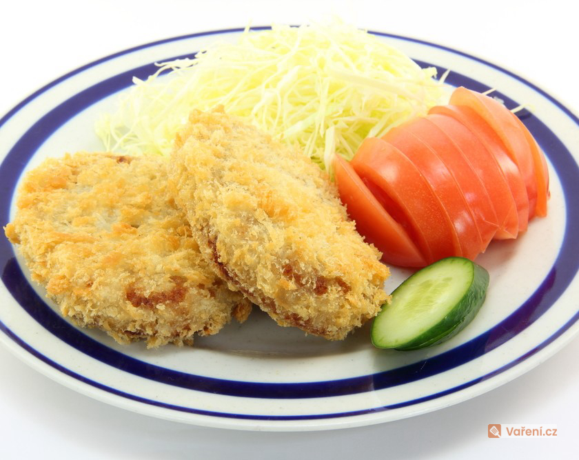 Kapustové karbanátky s uzeným masem