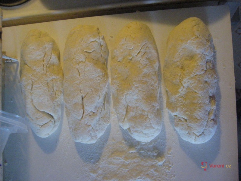 Bramborové knedlíky s rohlíkem - fotografie 3