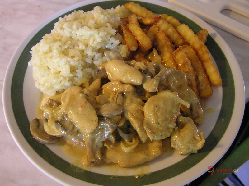 Kuřecí kari na žampionech - fotografie 3