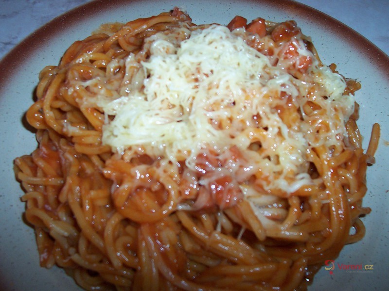 Špagety s orientální omáčkou