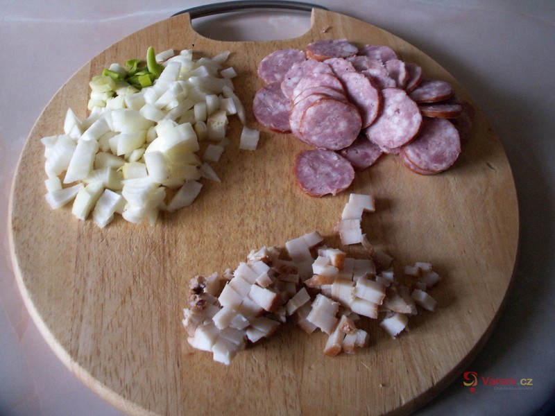 Brambory zapečené se zelím a klobásou - fotografie 2