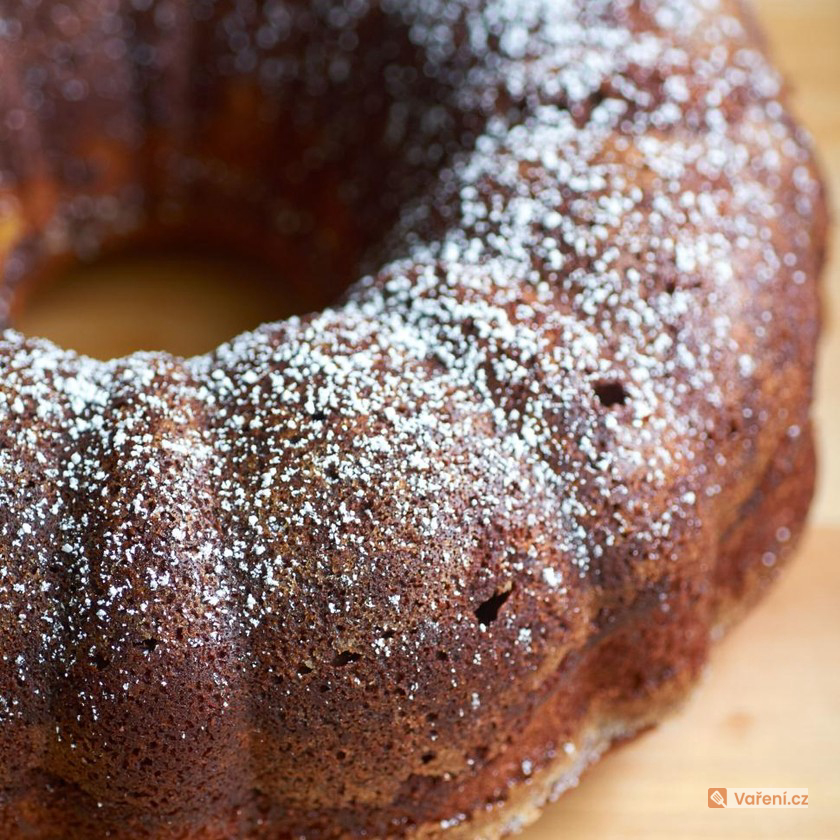 Banánová bábovka s pudinkem