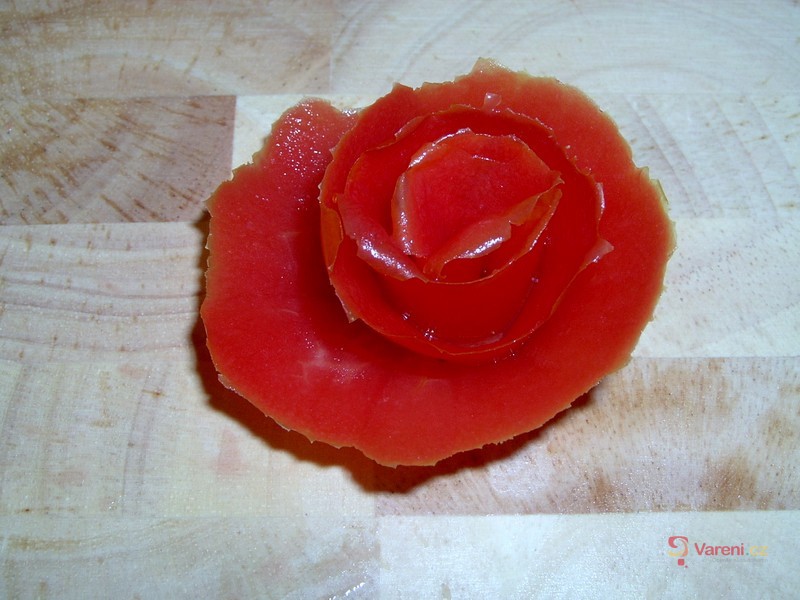 Růžička z rajčete - fotografie 3