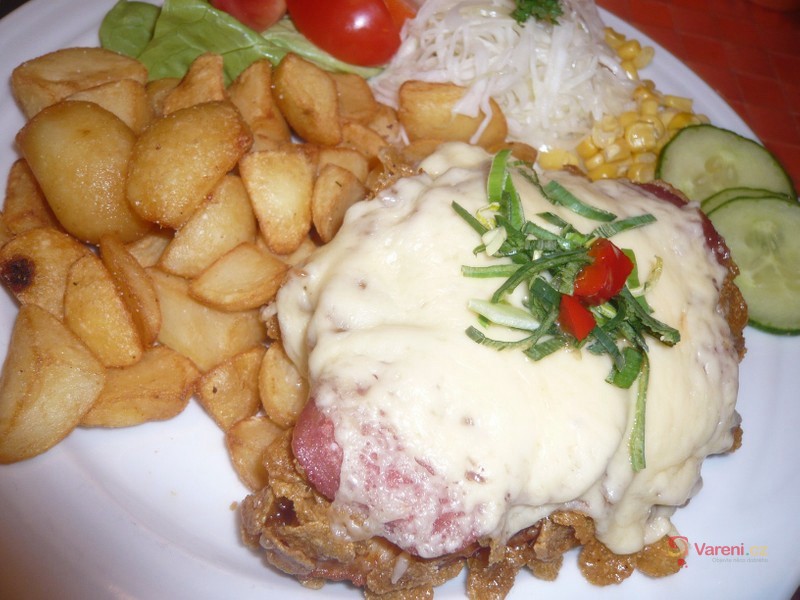 Řízek v kukuřičném těstíčku - fotografie 4