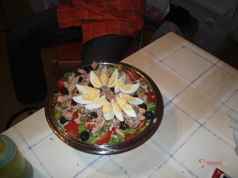 Letní salát s tuňákem - fotografie 3