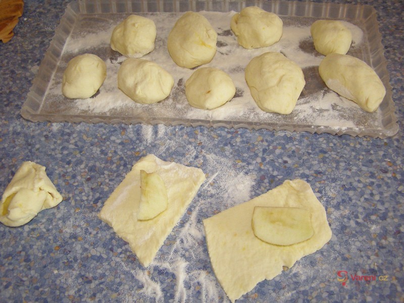 Jablkové knedlíky - fotografie 3