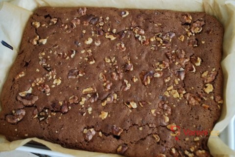 Koláč plný čokolády - fotografie 2