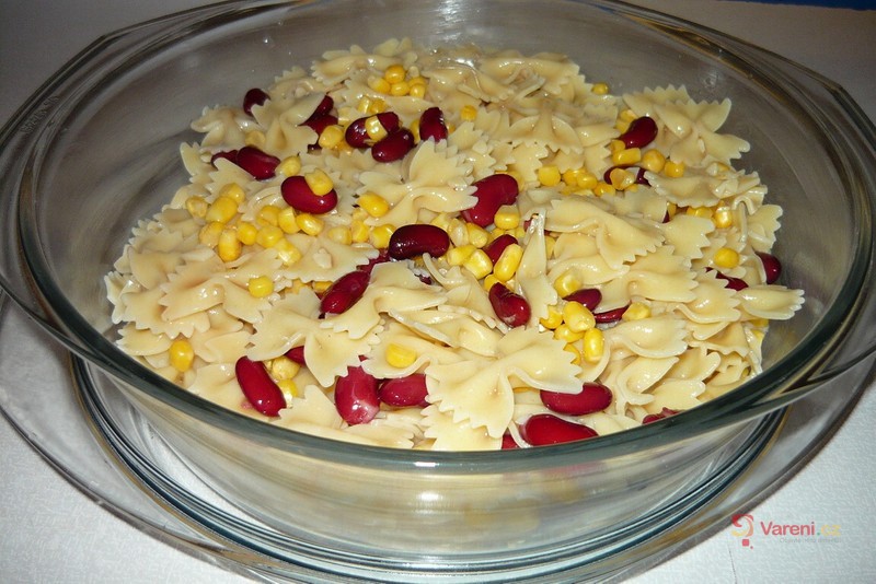 Zapečené těstoviny s fazolemi a kukuřicí - fotografie 3