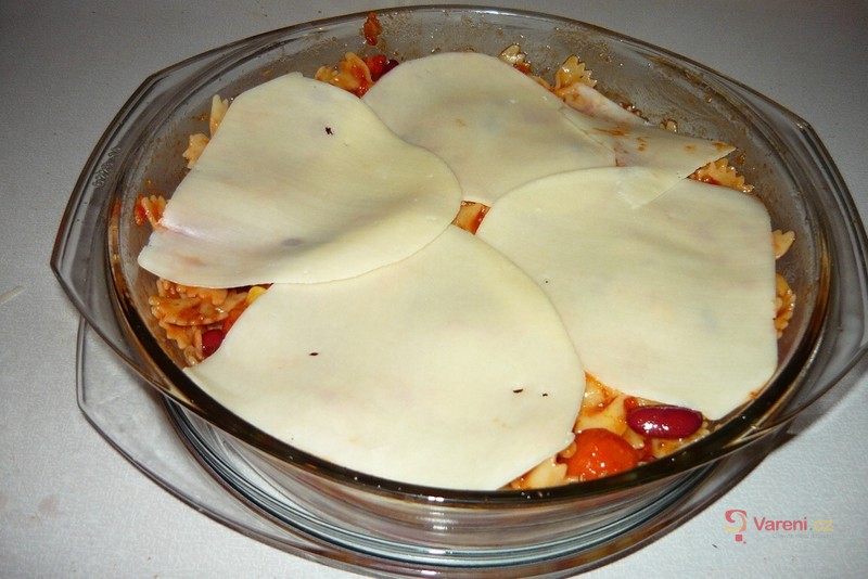 Zapečené těstoviny s fazolemi a kukuřicí - fotografie 4