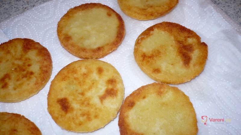 Bramborové placky ze studených brambor - fotografie 3