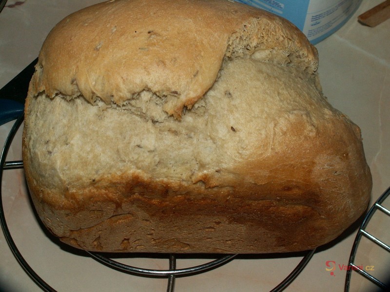 Domácí pivní chléb