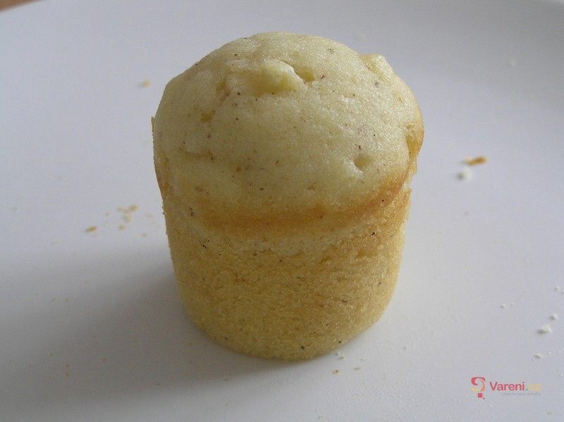 Jablečné muffiny s čokoládou - fotografie 3