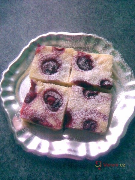 Jogurtový koláč s ovocem - fotografie 5