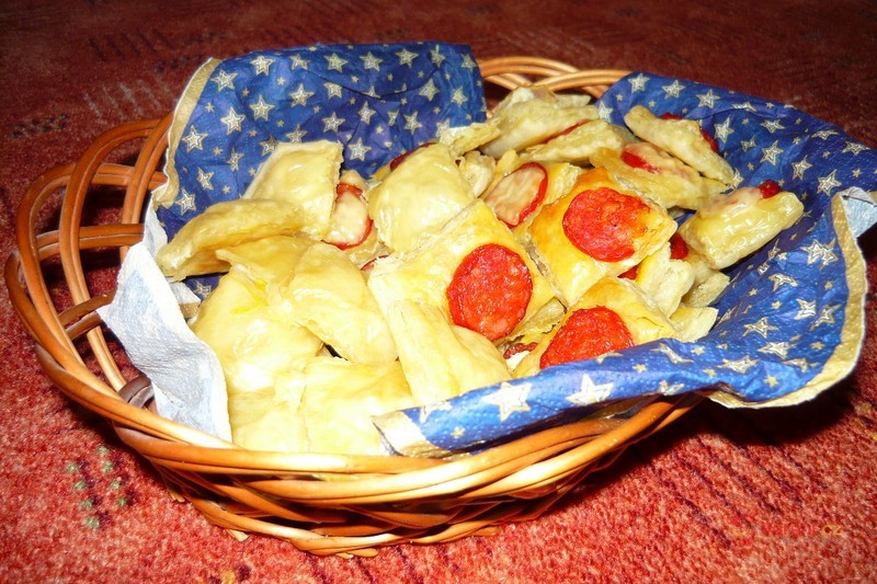 Sýrové tyčinky z listového těsta - fotografie 3