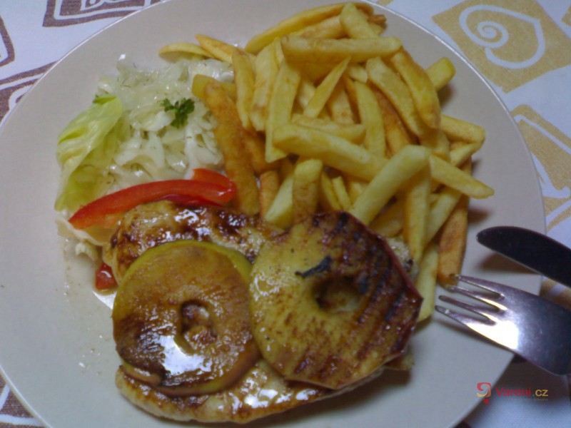 Kuřecí prsa s jablky - fotografie 2