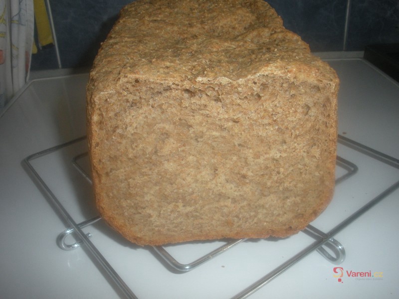 Celozrnný chléb s dýňovými semínky - fotografie 3