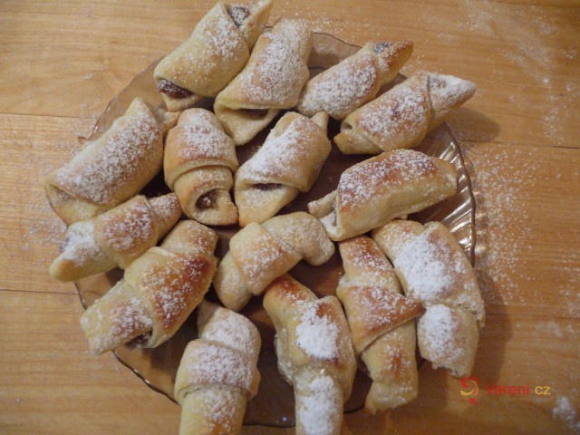 Rohlíčky s ořechovou náplní - fotografie 3