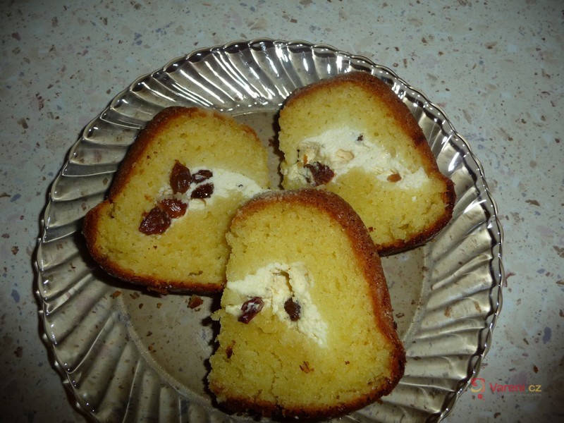 Rychlá šlehačková bábovka - fotografie 2