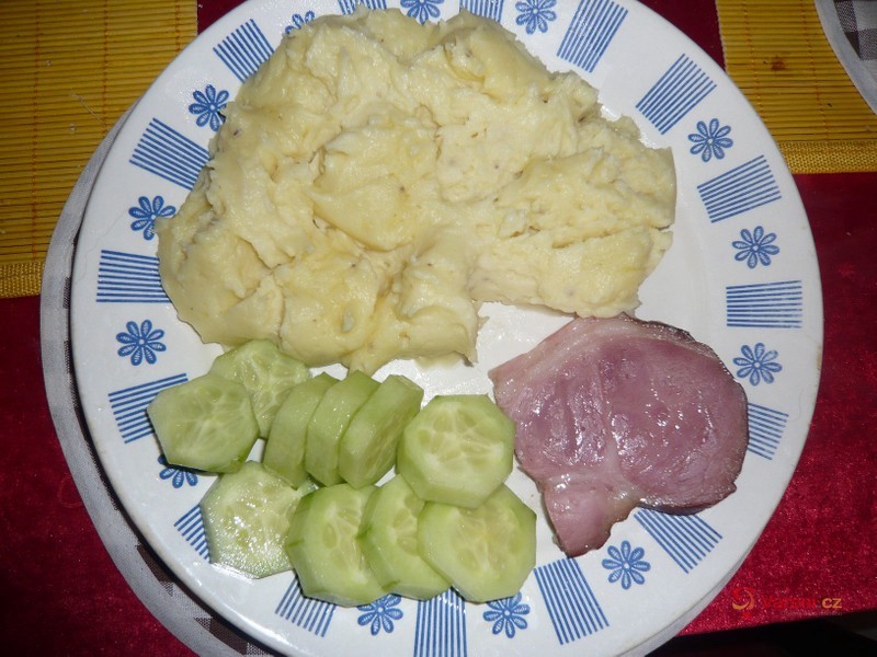 Uzené s bramborovou kaší - fotografie 4