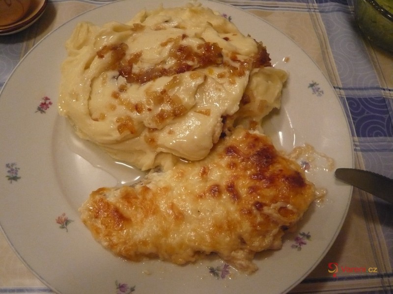 Vepřové řízky na sýrovo-smetanové omáčce - fotografie 2