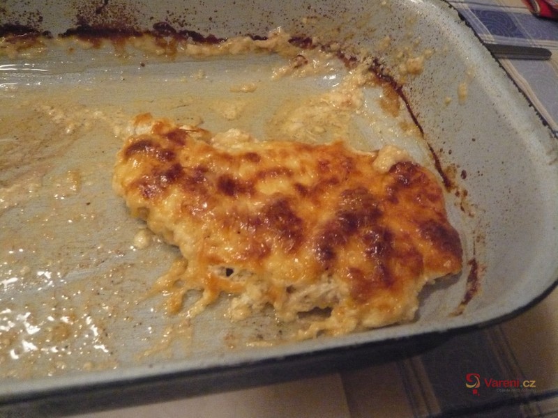 Vepřové řízky na sýrovo-smetanové omáčce - fotografie 3