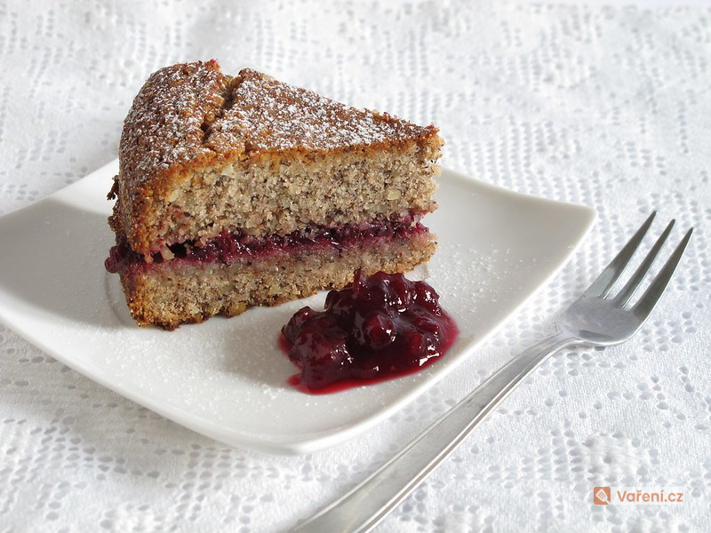 Jemný moučník s mandlemi