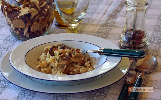 Rizoto s kuřecím masem a cuketou