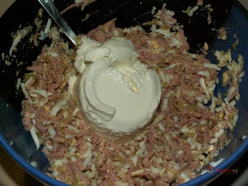 Vajíčková pomazánka se šunkou - fotografie 4