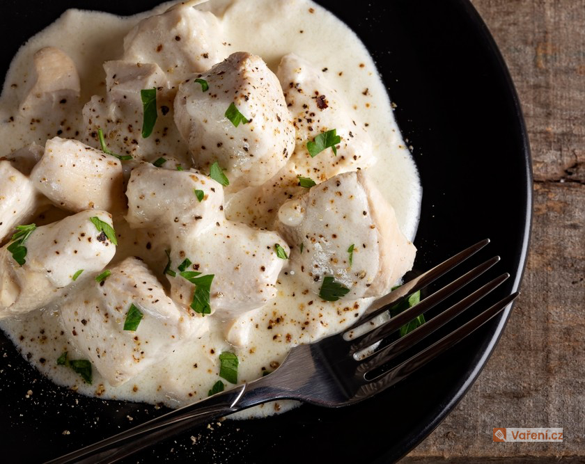 Krůtí kousky se sýrovou omáčkou