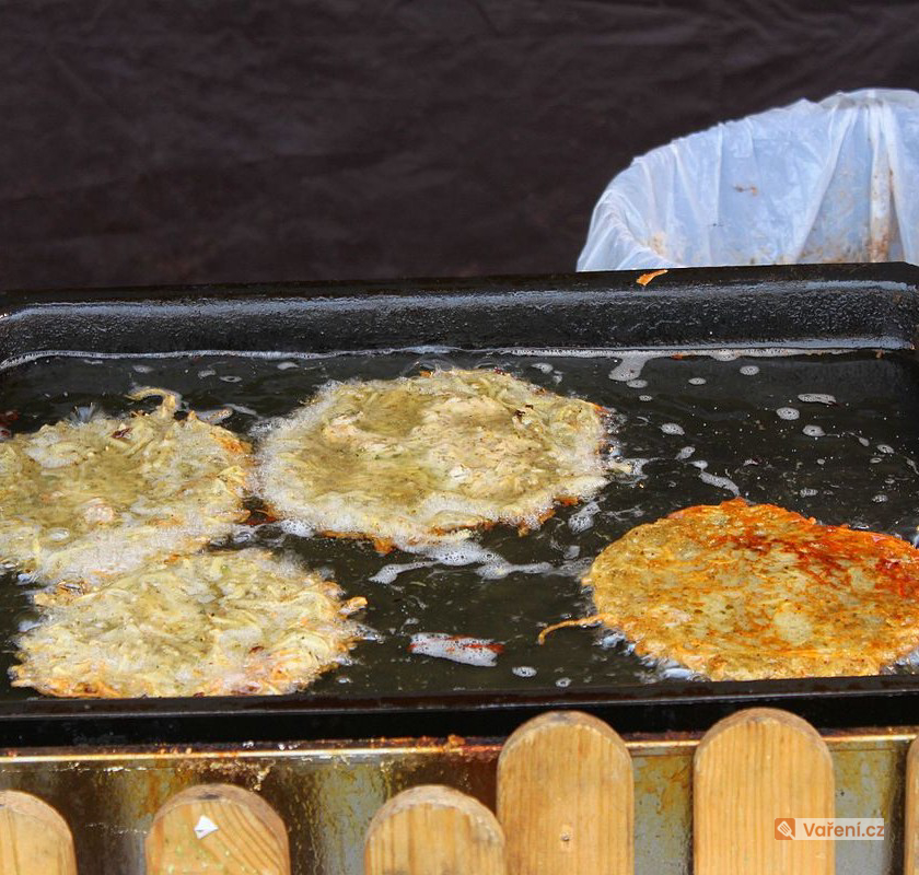 Bramborák s houbami