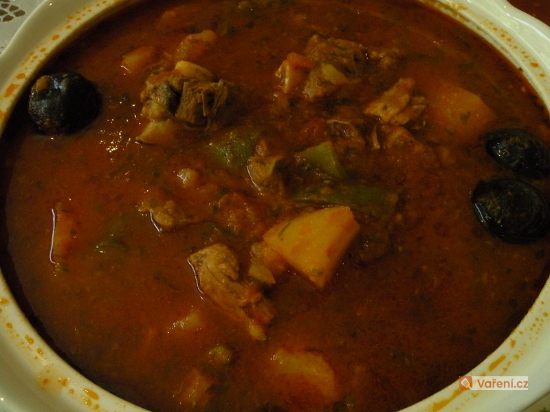 Masovo-zeleninový guláš se zázvorem a fenyklem