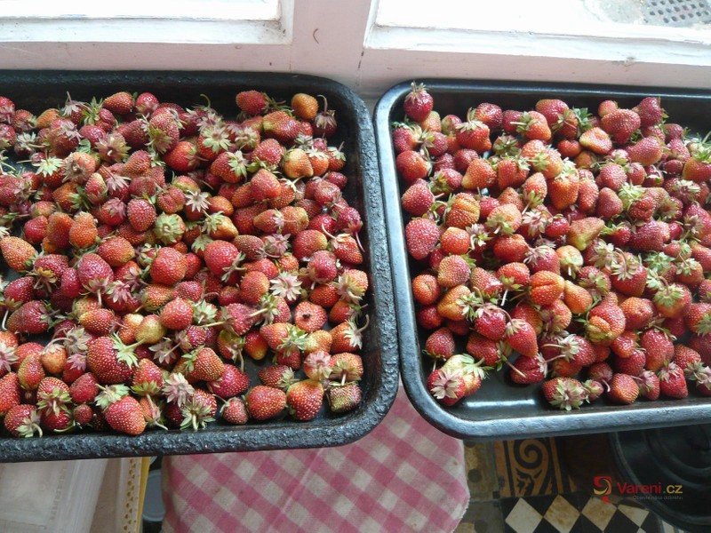 Jahodová marmeláda z domácí pekárny - fotografie 2