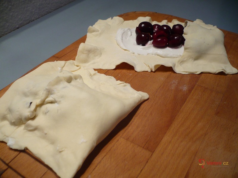 Tvarohovo-třešňový moučník - fotografie 4