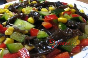 Pikantní salát s jidášovým uchem - fotografie 2