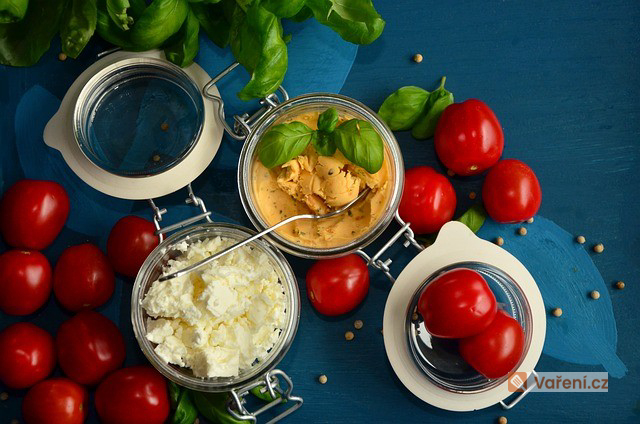 Tvarůžky v zakysané smetaně