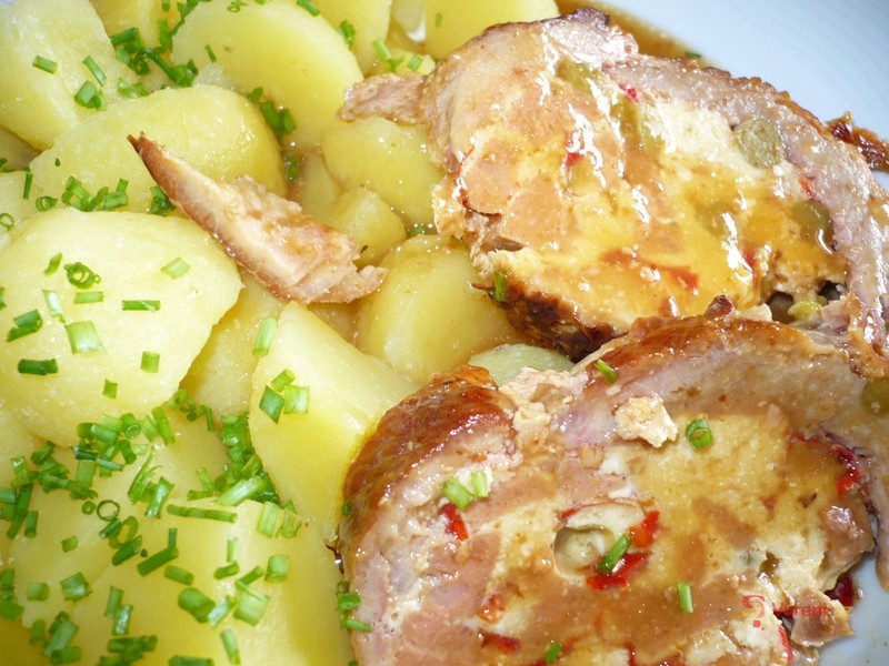 Vepřová roláda s lečem - fotografie 3