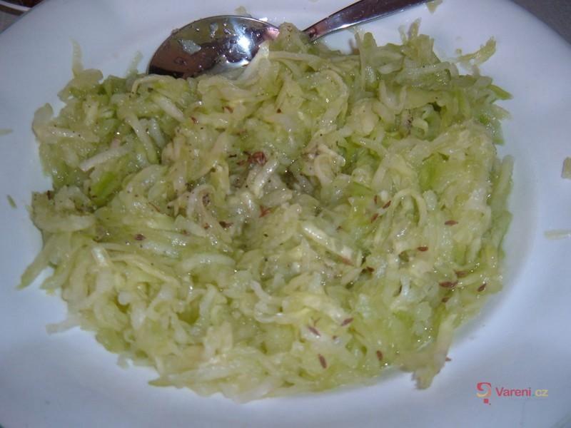 Okurkový salát - fotografie 5