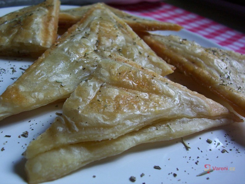 Sýrové toasty z listového těsta