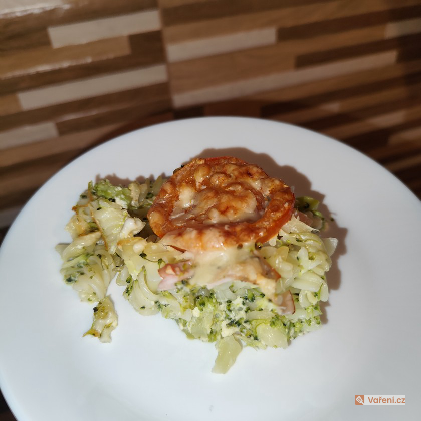 Zapečené těstoviny se smetanou a brokolicí - fotografie 3