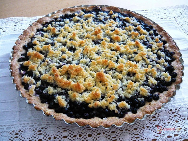 Celozrnný borůvkový koláč s drobenkou - fotografie 2