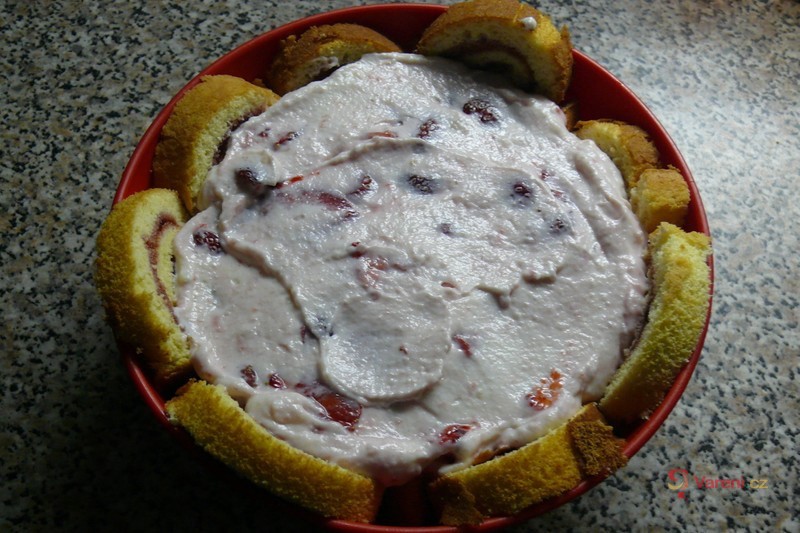 Krémová jahodová bomba - fotografie 3