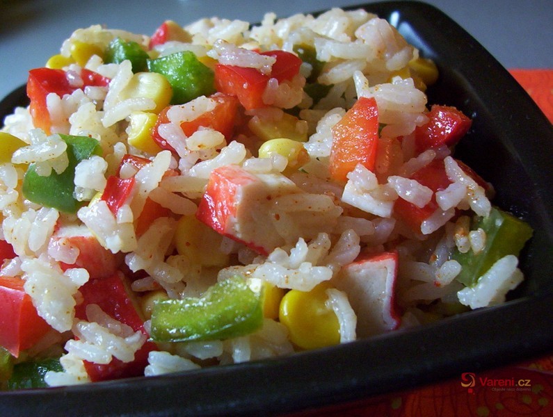 Krabí rýžový salát