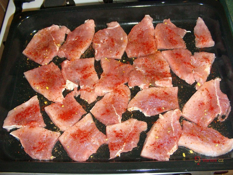 Vepřové maso zapečené s brambory ala Živánská - fotografie 2