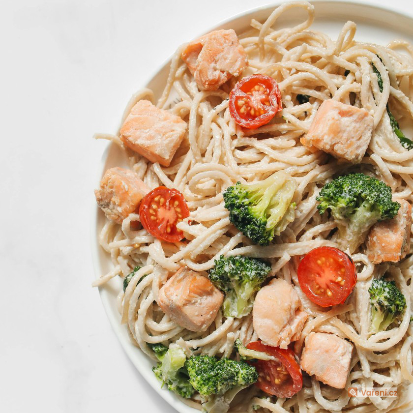 Špagety s lososem a vodkou